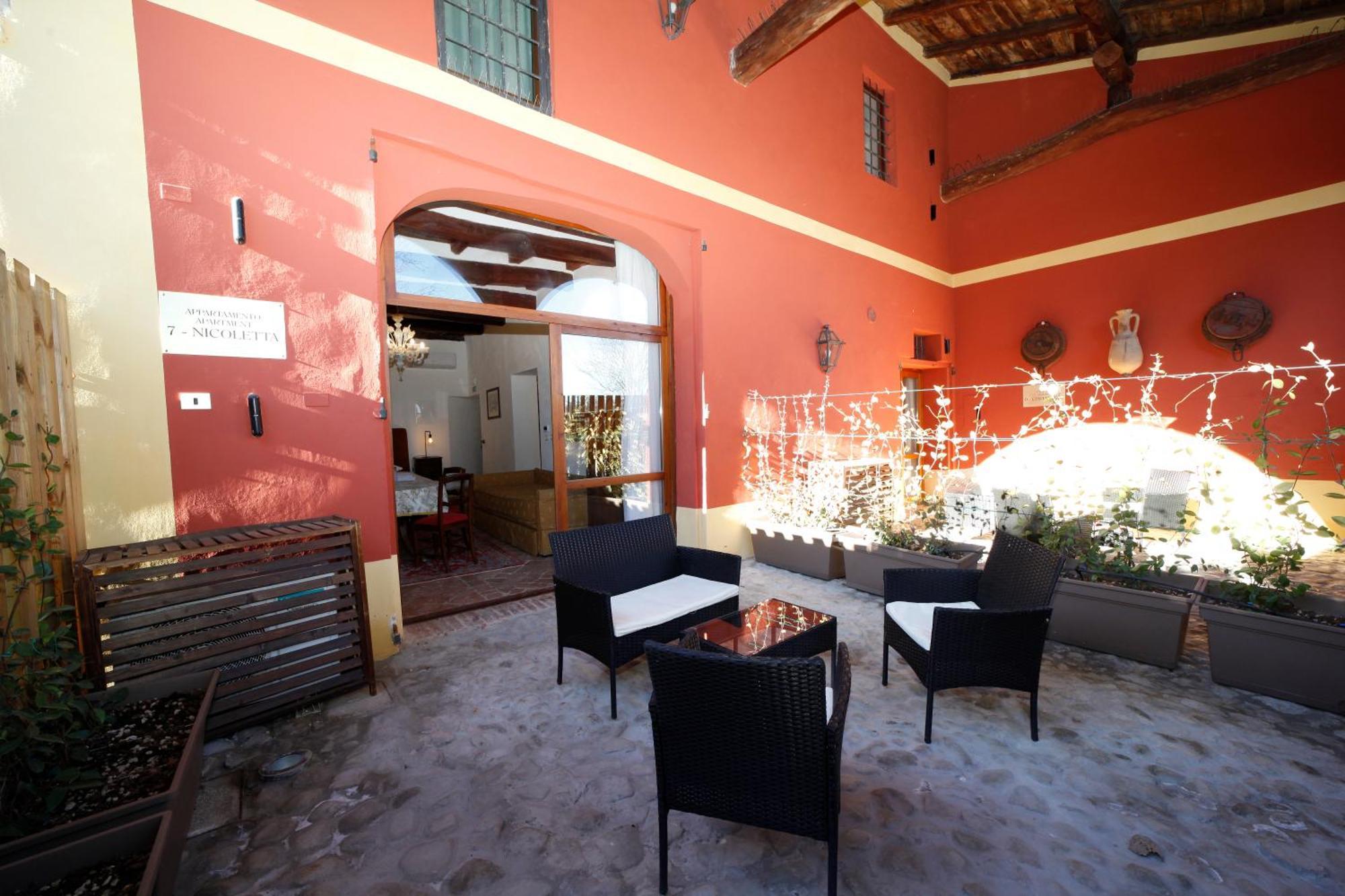 กา ปาลัซโซ มัลวาเซีย Bed & Breakfast ซาสโซ มาร์โคนิ ภายนอก รูปภาพ